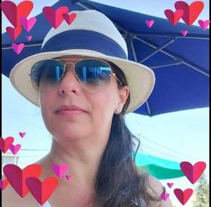 Meet your Posher, Elenita